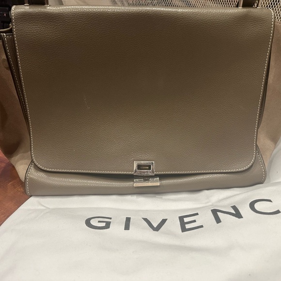 AUTHENTIC CELINE TAUPE GRAY TRAPEZE BAG TOTE Drummed Calfskin Suede Medium - Picture 12 of 14